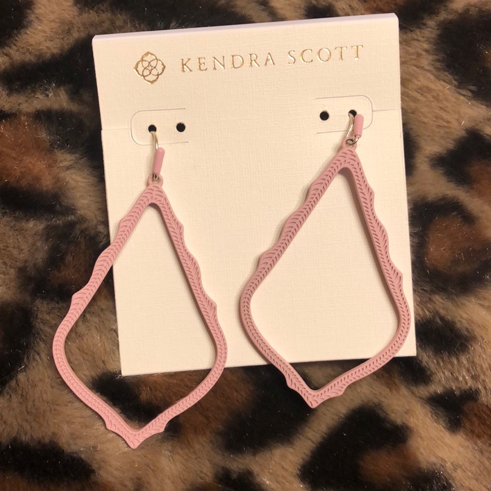 Kendra Scott Sophee Lilac earrings